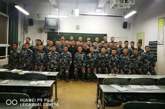 说明: F:\20190103和18级士官生谈人生理想信念\微信图片_20190103182607.jpg
